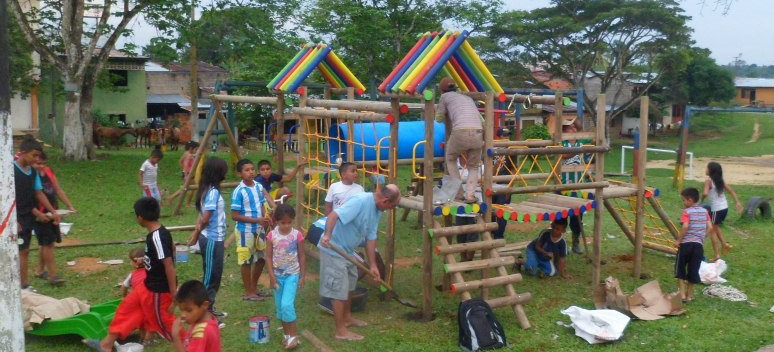 527648_166664686822258_1811443403_n